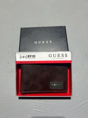 (NEW) Guess Brown Leather Wallet with RFID Protection